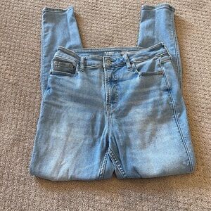 Old Navy Women's Light Blue Rockstar Super Skinny Jeans